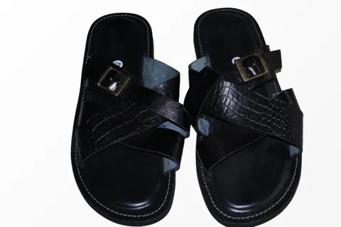 Chaussures en cuir vue 1